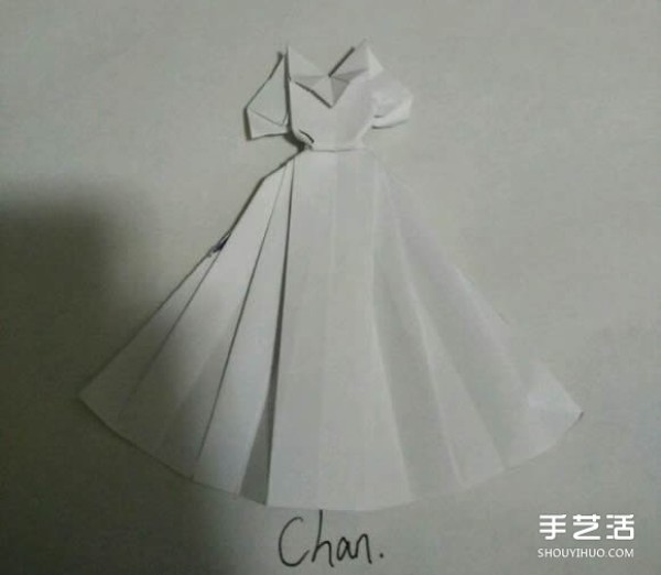 How to fold an origami wedding dress, illustrate the origami method of a wedding dress with steps