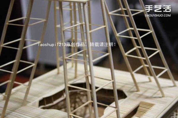 A detailed illustrated tutorial on making a model of the Eiffel Tower using chopsticks and bamboo skewers