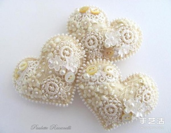 Non-woven beaded love pictures, cute fabric heart-shaped works for appreciation