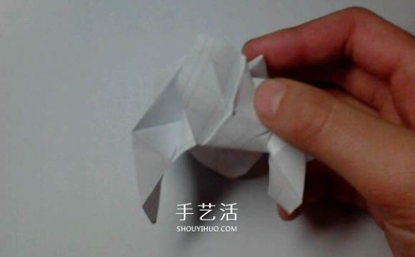 Illustration of folding method of beautiful four-cornered rose transformed from Fukuyama rose