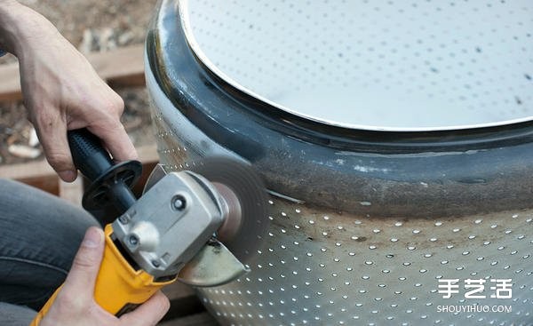 Use waste from the inner tank of the washing machine to DIY a rough industrial wind stove