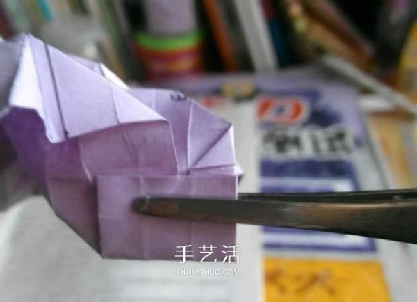 Illustration of the folding method of Belial Rose. How to origami Belial Rose.Rose