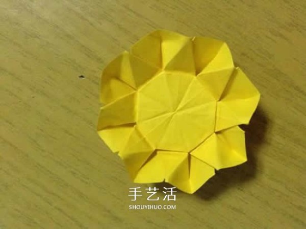 Sunflower origami step by step illustration and detailed method of origami sunflower