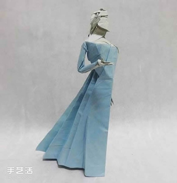 Elsa the Snow Queen origami illustration and three-dimensional female figure origami tutorial