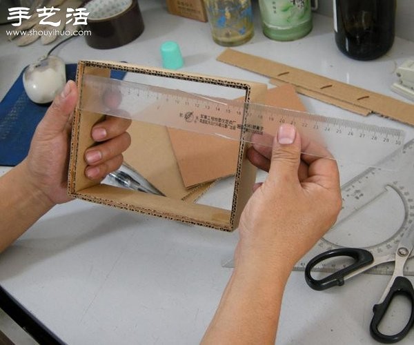 Using cardboard waste to make a DIY exquisite storage cabinet