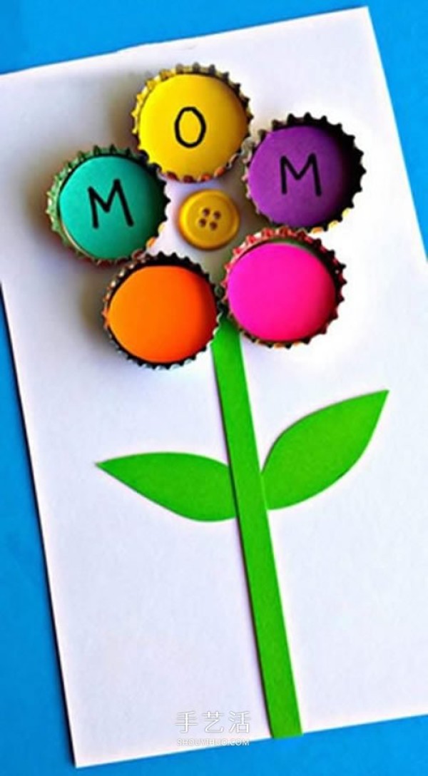 Kindergartens environmentally friendly craftsmanship uses bottle caps to make Mothers Day flower greeting cards