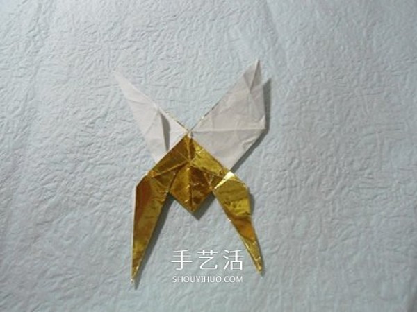 The basic origami method of HTQ butterfly, there are no steps for shaping it! 