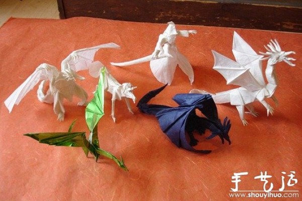 Origami works of animals and fictional characters