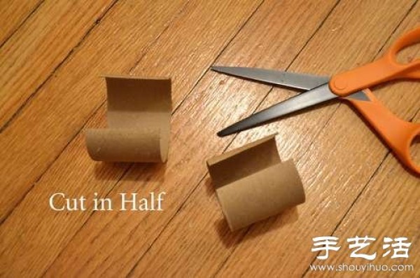 Toilet paper rolls are turned into treasures by DIY beautiful flowers