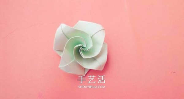 A tutorial on how to fold a diamond rose and a tutorial on how to fold a diamond rose