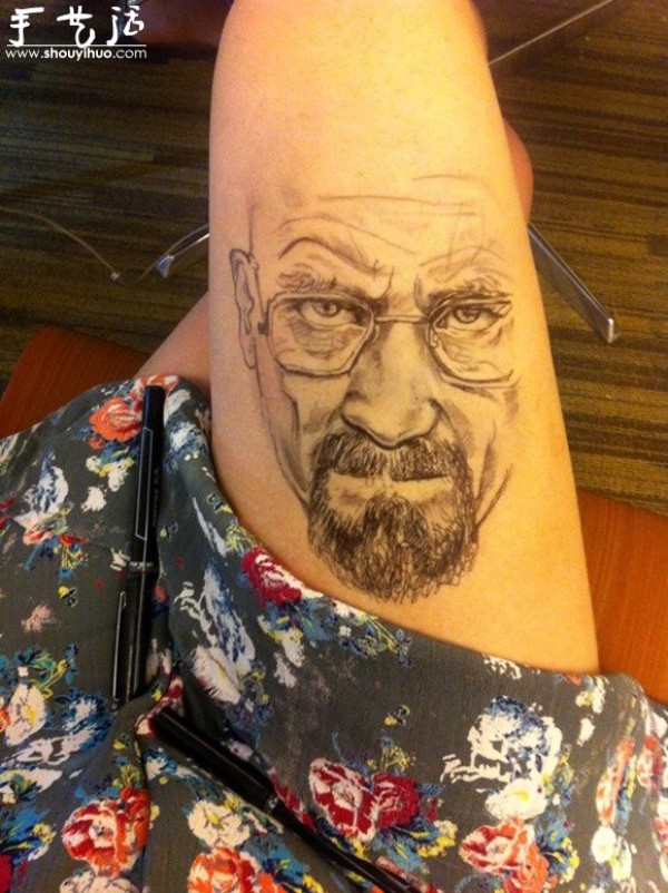 Creative Graffiti on Beautiful Girls Thigh