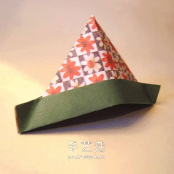 Illustrations on how to fold a simple and beautiful origami tricorn hat on cute tricorn hats