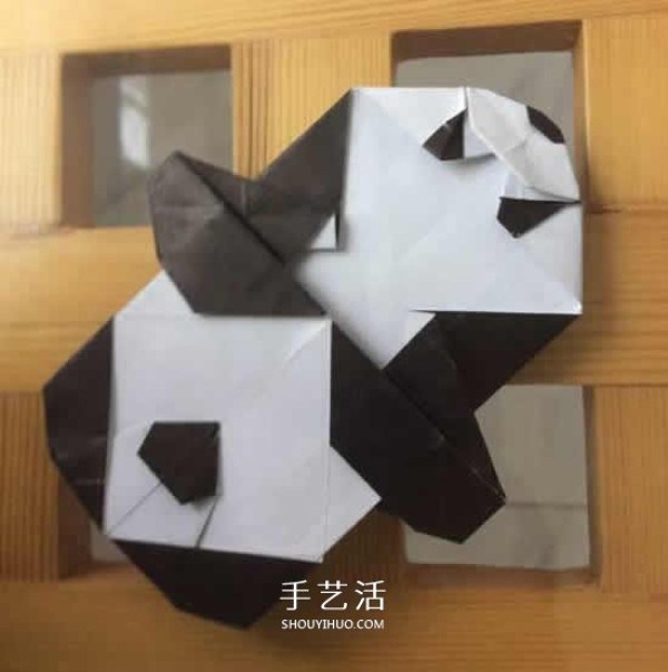 The origami step-by-step illustration of the crawling giant panda is so naive and cute~