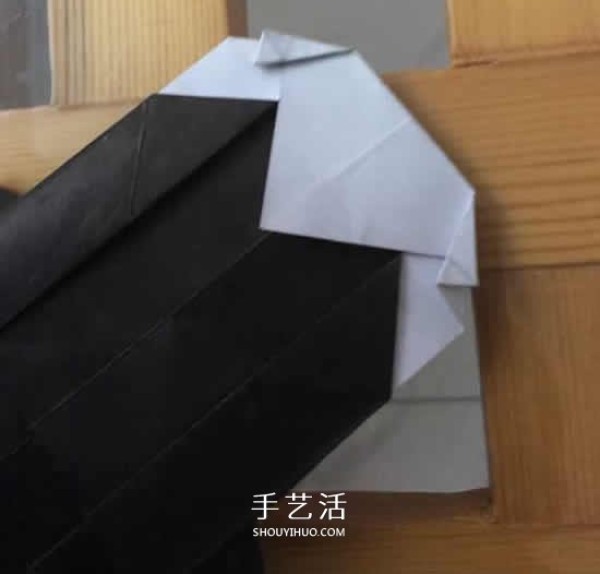 The origami step-by-step illustration of the crawling giant panda is so naive and cute~