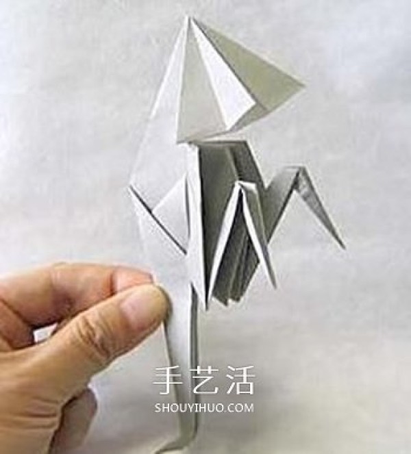 How to make an origami ghost, halloween origami ghost illustration tutorial