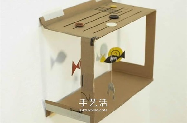 Picture of how to make a toy fish tank and use paper boxes to make a small fish tank with your own hands