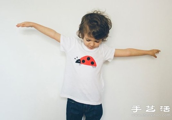 Cute baby T-shirt handmade by the illustrators mother