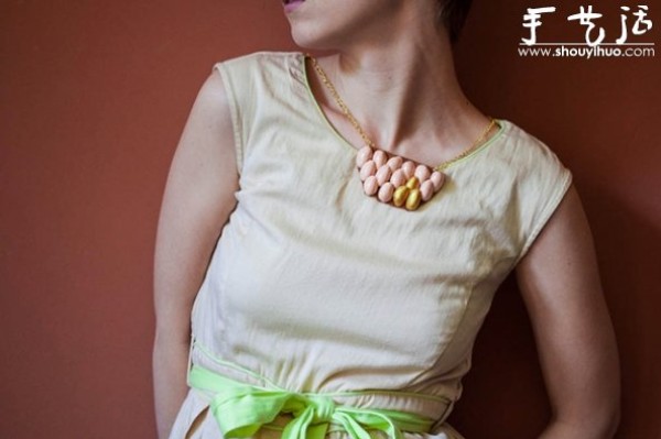 Tutorial of DIY Fashion Necklace from Pistachio Shell