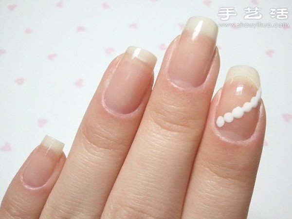 Cute and Quiet White Manicure Tutorial with Bow Pattern