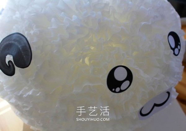 Tutorial on how to make paper lanterns for the Lunar New Year and the Year of the Sheep