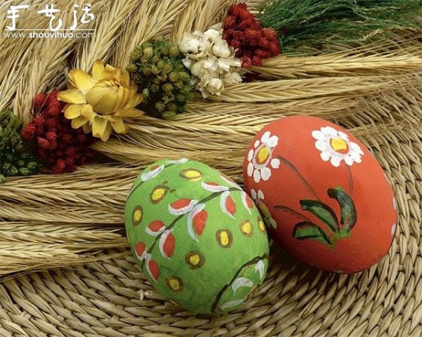 Creative Easter Egg Ornament Design