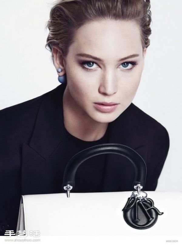 Jennifer Lawrence performs Miss Dior handbag advertisement