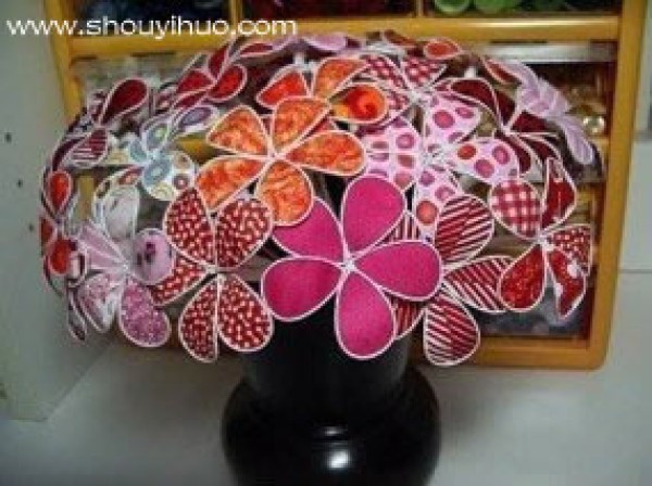 Handmade artificial flower decorations made of iron wire and waste cloth