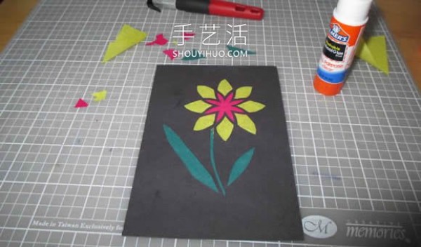 Illustrated tutorial on how to make a beautiful flower thankful card