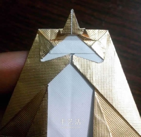 Cigarette box paper waste recycling, handmade origami three-dimensional owl diagram step by step