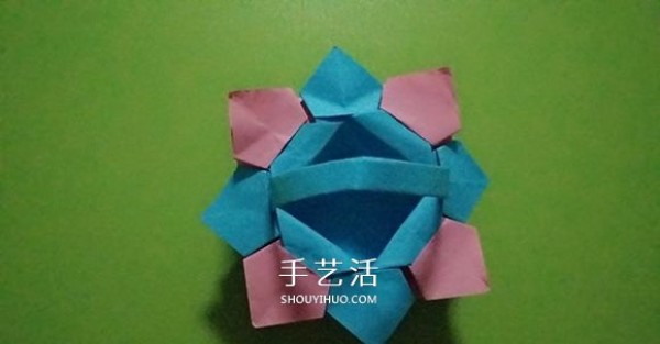 How to fold an octagonal flower basket and how to fold four origami flower baskets step by step" border="0" width ="580" height="303" src="https://img.111diy.com/timthumb.php?src=/d/file/20220112/udpc0jaz55c.jpg" /></p>
<p align="center"><img alt="Illustration of how to fold an octagonal flower basket. Step-by-step diagram of how to fold an octagonal flower basket."  alt=