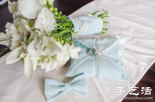 Creative DIY beautiful wedding decorations with square scarf