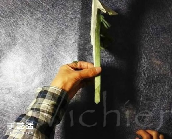 Sansheng Rose Origami Illustration: Fold Three Roses from One Piece of Paper