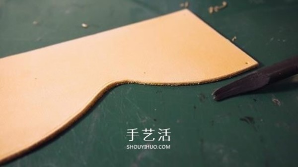 The most detailed leather art tutorial teaches you how to make a cowhide wallet step by step