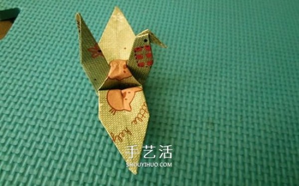 Tutorial on how to fold a Thousand Paper Crane, step-by-step tutorial on origami cranes