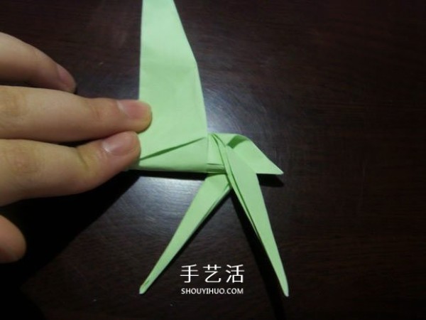 Handmade Crane Dance Origami Illustrated Tutorial: The folding process of three-dimensional paper cranes