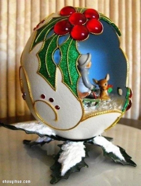 Beautiful hand-painted and carved DIY handmade art of egg shells