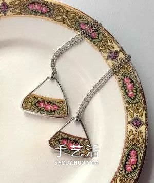 If the exquisite ceramic plate falls on the floor, then make it your only jewelry! 