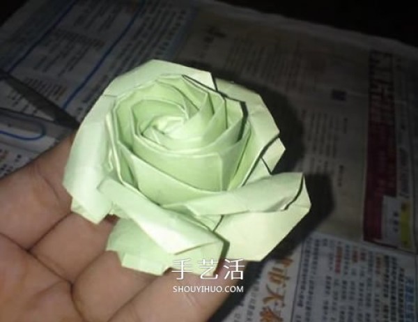 Beautiful and complicated rose origami NS rose origami real shot illustration