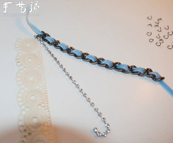 DIY Tutorial for Making Ribbon Lace Necklace