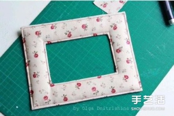 Fabric Photo Frame Making Tutorial: Illustrations of How to Make Fabric Photo Frames