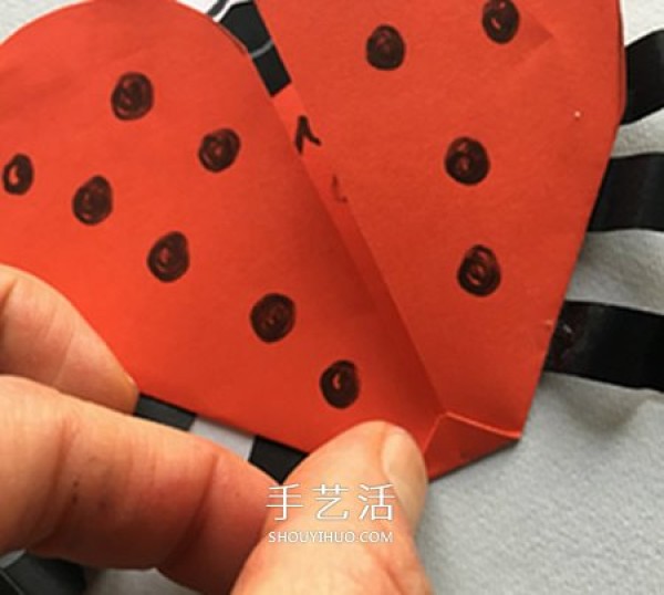 Blessings and luck! How to make Valentines Day love card with seven-star ladybug