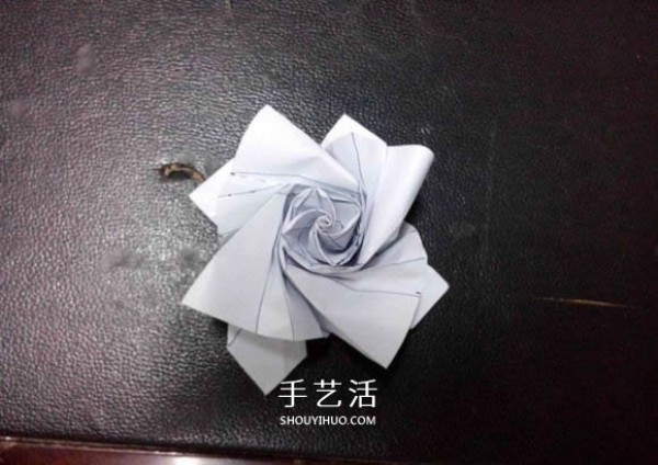 Ninis roses folding method and the steps to make a beautiful paper rose origami