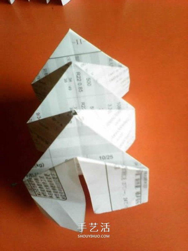 Illustration of the folding method of handmade paper fireworks, step-by-step diagram of the method of origami fireworks