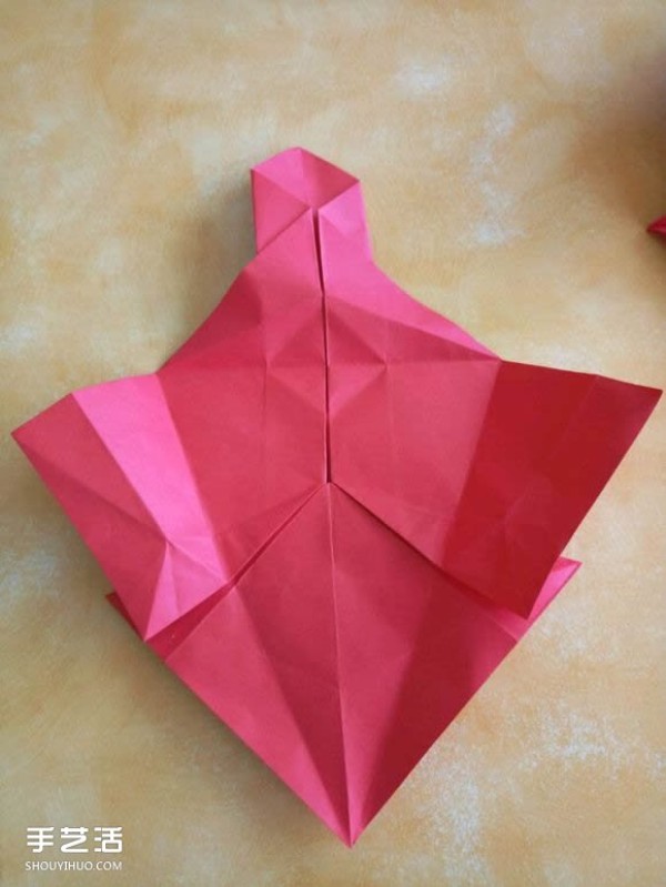 Super complex dog origami method illustrated with plastic surgery steps