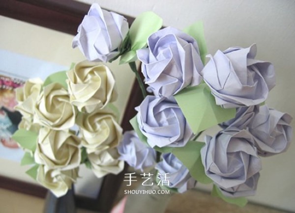 Illustrations of folding handmade roses and super-detailed origami rose step-by-step pictures