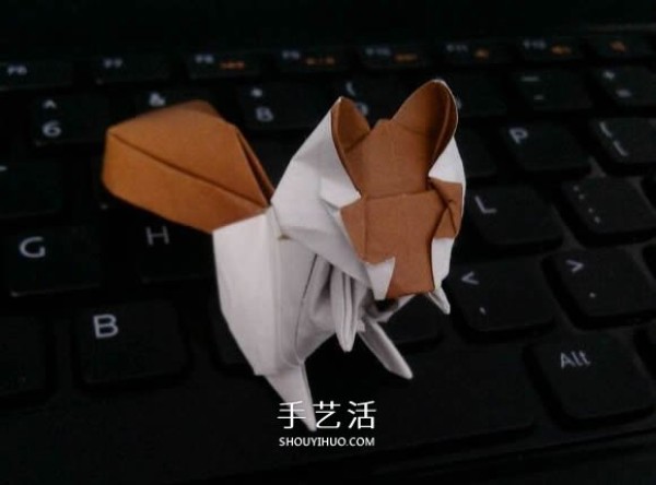 The origami method of complex small animal origami 3D squirrel with CP diagram