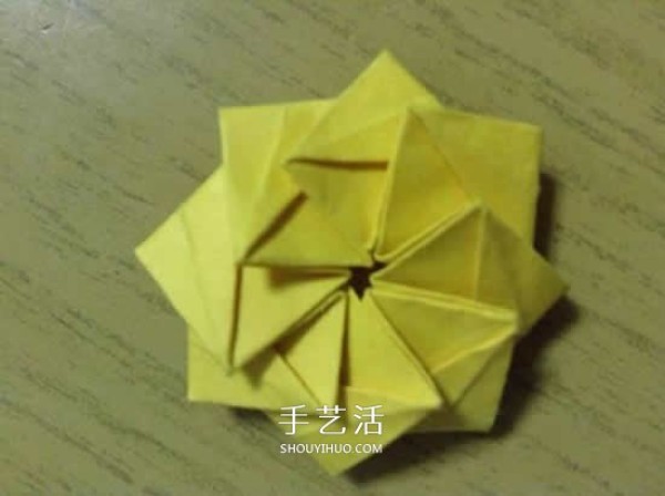 Sunflower origami step by step illustration and detailed method of origami sunflower