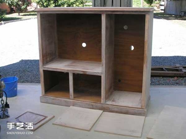 An illustrated tutorial on how to DIY an old TV cabinet to transform a childrens toy kitchen