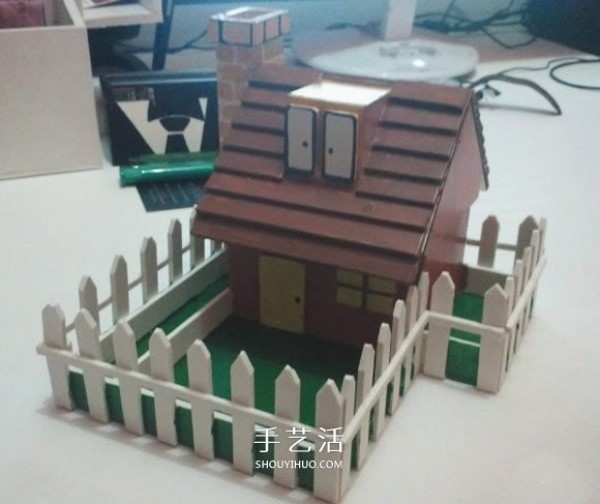 PVC board to make a house model with a yard and a storage function