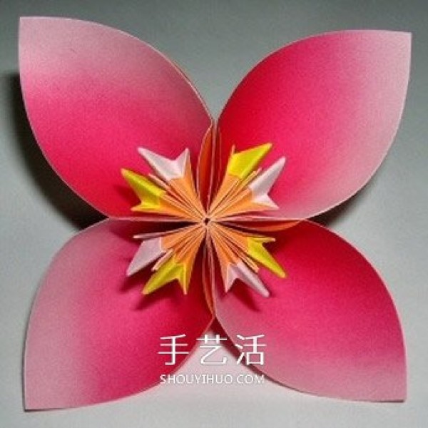 Illustration of the origami method of six four-petal flowers combined into beautiful flower balls